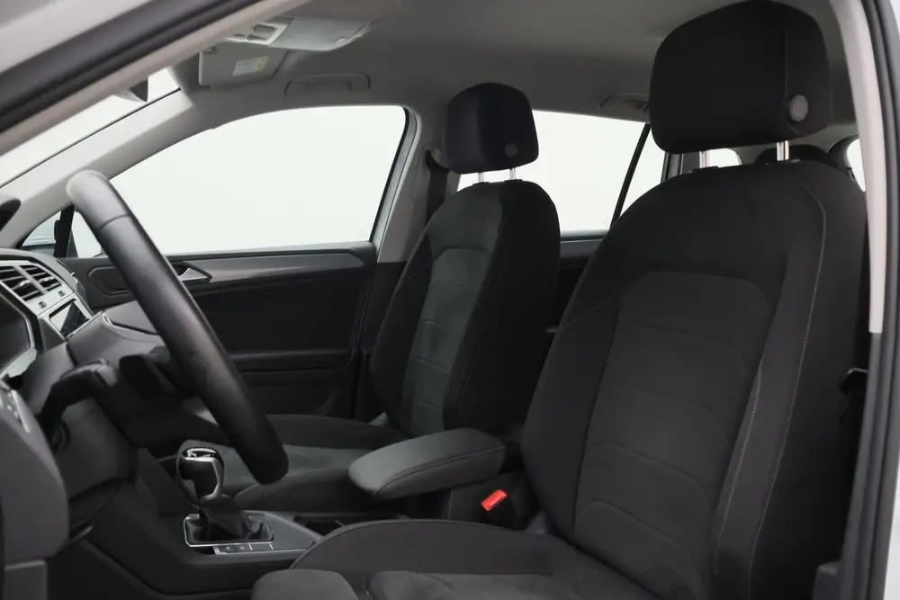 Volkswagen Tiguan 1.4 TSI DSG Plug-in Hybrid Life Navigatie uit 2022, foto 9