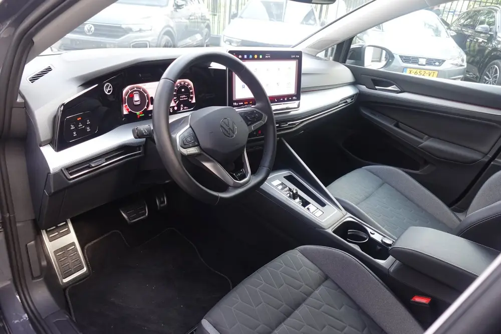 Volkswagen Golf 1.5 eTSI Goal edition CARPLAY ACC PDC NAVI C uit 2025, foto 6