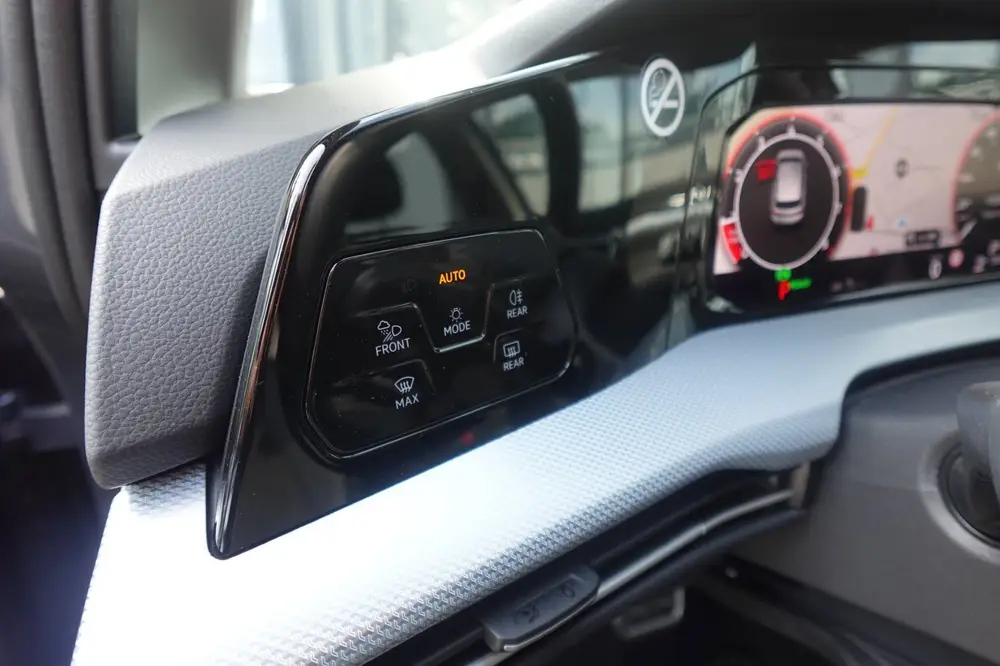 Volkswagen Golf 1.5 eTSI Goal edition CARPLAY ACC PDC NAVI C uit 2025, foto 8