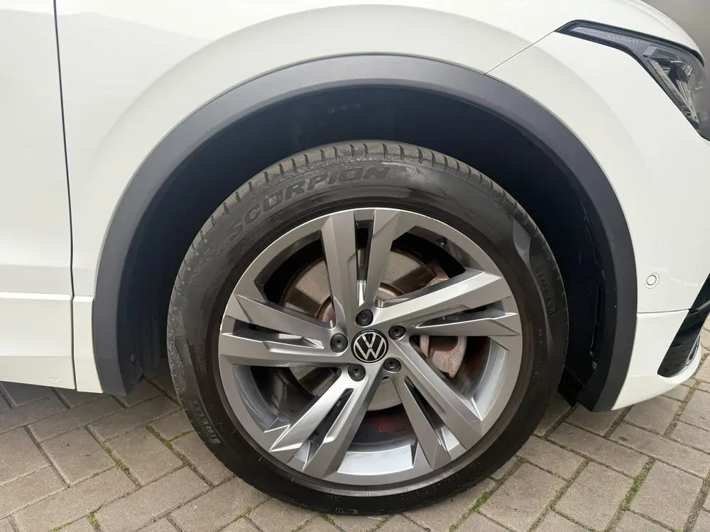 Volkswagen Tiguan 1.4 TSI eHybrid R-Line Pano 360 Leder Carp uit 2022, foto 19