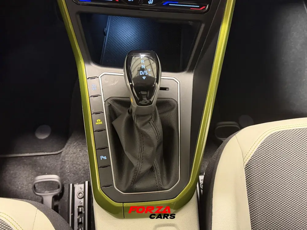 Volkswagen Taigo 1.5 TSI OPF DSG Style | Trekhaak | ACC | IQ uit 2022, foto 14
