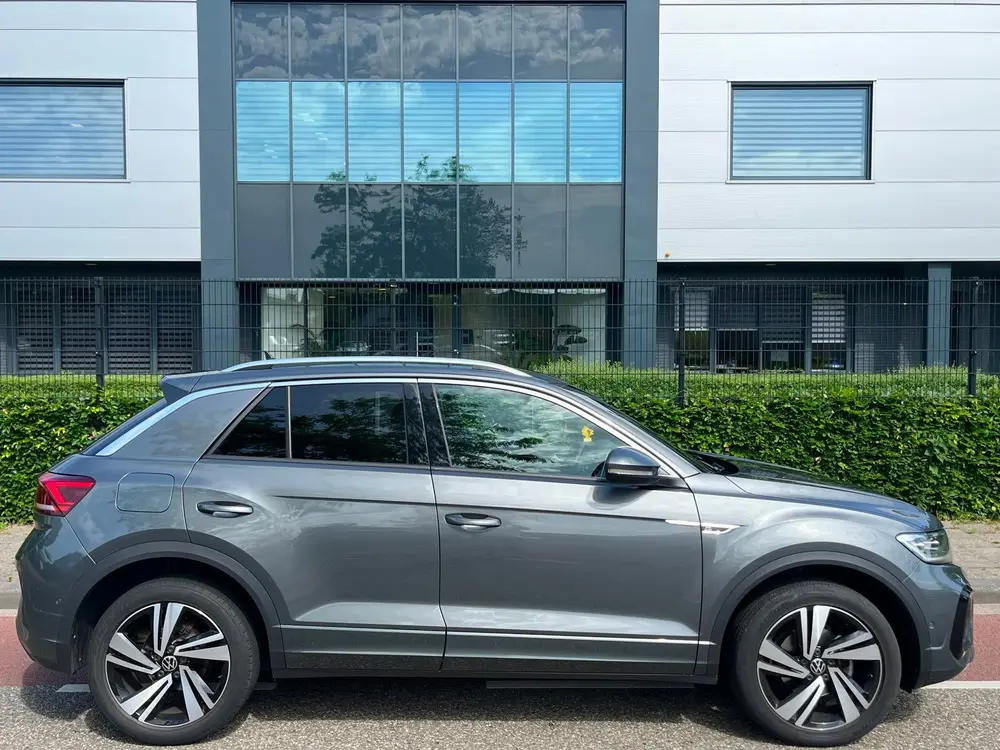 Volkswagen T-Roc 1.5 TSI R-Line Business+ Automaat Navigatie uit 2022, foto 2