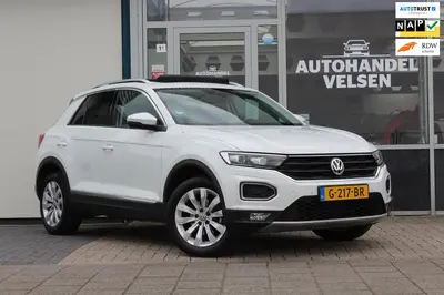 Volkswagen T-Roc 1.5 TSI Sport Automaat Pano uit 2019