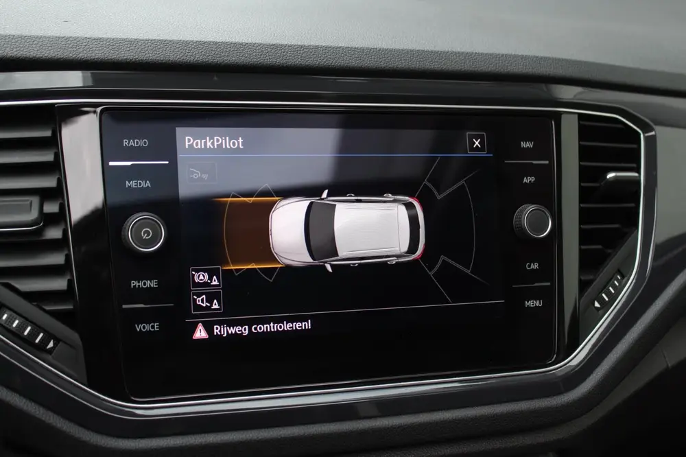 Volkswagen T-Roc 1.5 TSI Sport Automaat Pano uit 2019, foto 15