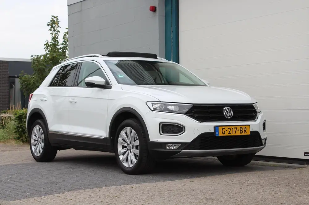 Volkswagen T-Roc 1.5 TSI Sport Automaat Pano uit 2019, foto 4