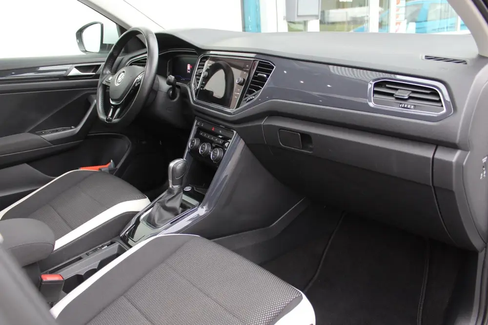 Volkswagen T-Roc 1.5 TSI Sport Automaat Pano uit 2019, foto 7