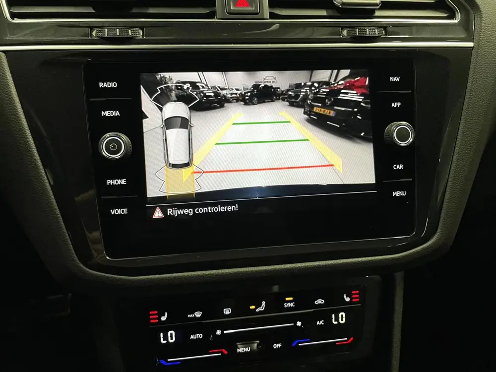 Volkswagen Tiguan 1.5 TSI R-Line/ Cam/ IQ LED/ CarPlay/ Trek uit 2022, foto 12