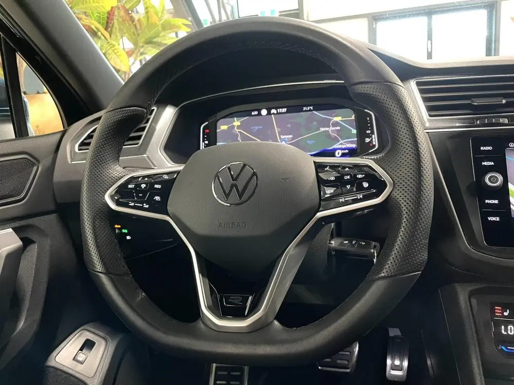 Volkswagen Tiguan 1.5 TSI R-Line/ Cam/ IQ LED/ CarPlay/ Trek uit 2022, foto 16