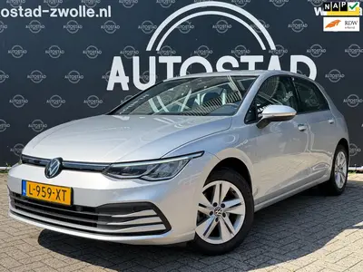 Volkswagen Golf 1.0 eTSI Life Automaat / NL-Auto / Virtual C uit 2021