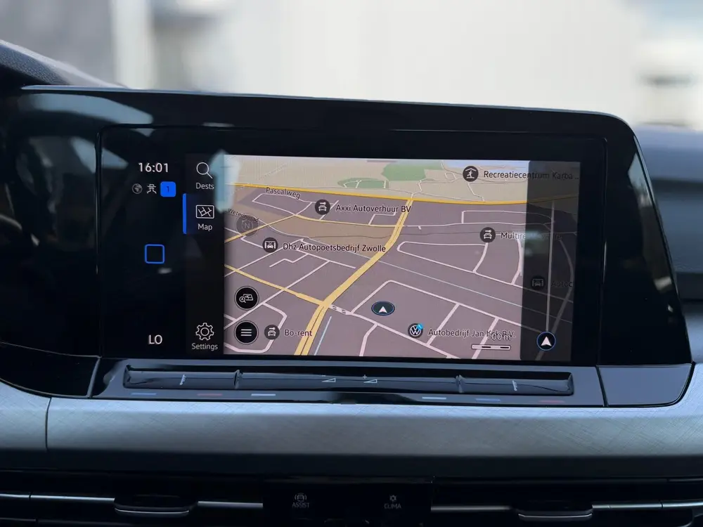 Volkswagen Golf 1.0 eTSI Life Automaat / NL-Auto / Virtual C uit 2021, foto 17