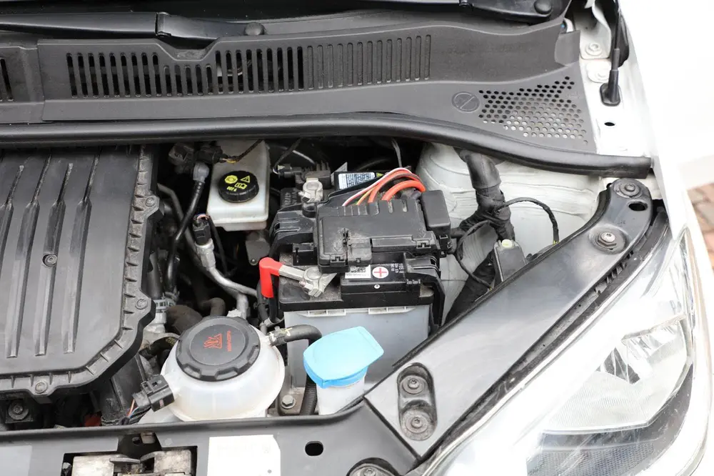 Volkswagen Up! 1.0 Move 65PK 5D 2021 Wit uit 2021, foto 13