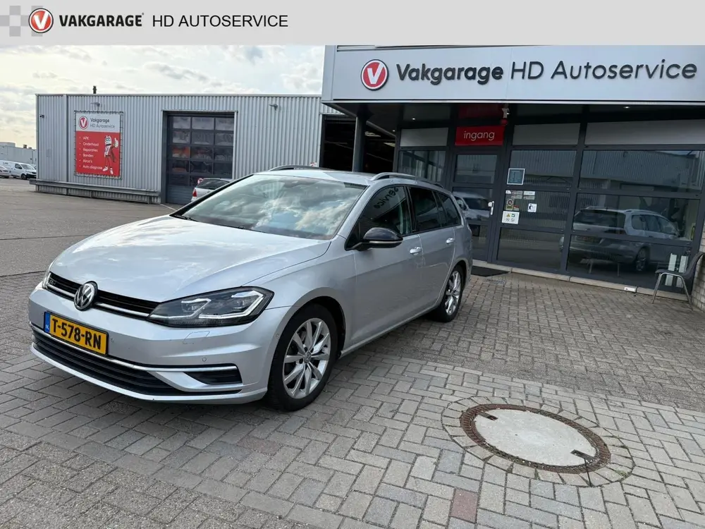 Volkswagen Golf Variant 1.0 TSI BlueMotion Technology uit 2019
