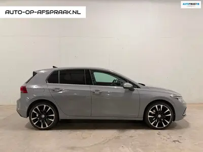 Volkswagen Golf 1.4 eHybrid Style Nav Camera Stoelv. Cruise uit 2020
