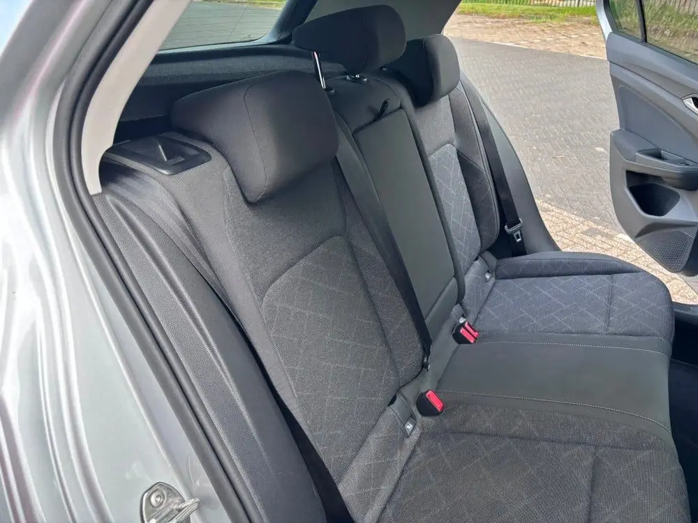 Volkswagen Golf 1.5 Etsi 150pk 7-DSG 2020 Grijs uit 2020, foto 7