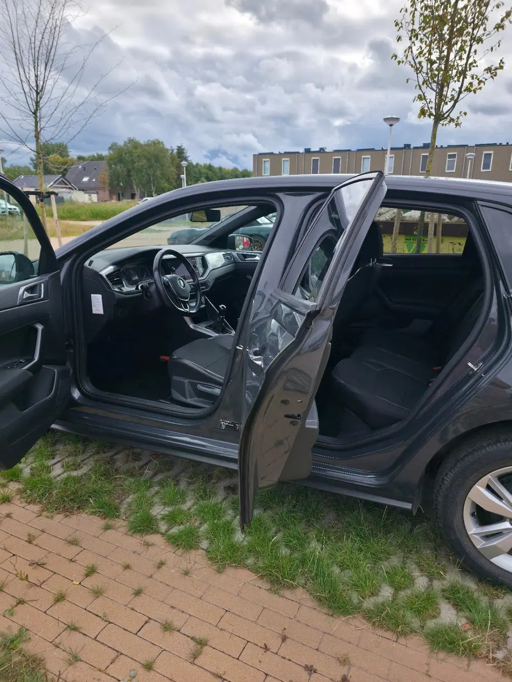 Volkswagen Polo 1.0 TSI 95pk 2019 Grijs | R Line | Pano dak uit 2019, foto 11