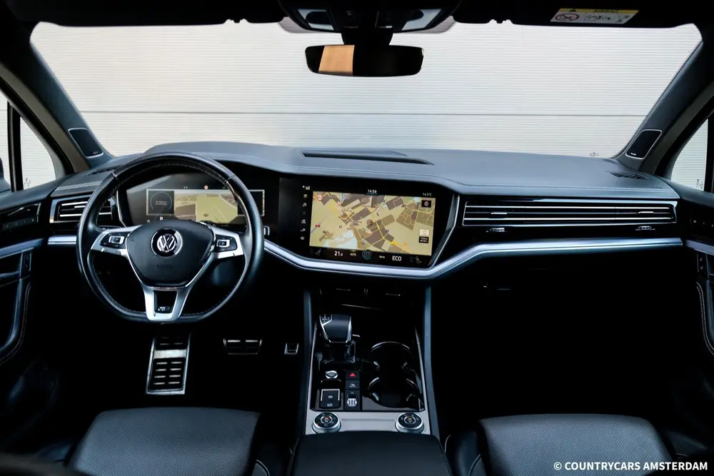 Volkswagen Touareg 4.0 V8 TDI R-Line 4Motion | Grijs Kenteke uit 2019, foto 15