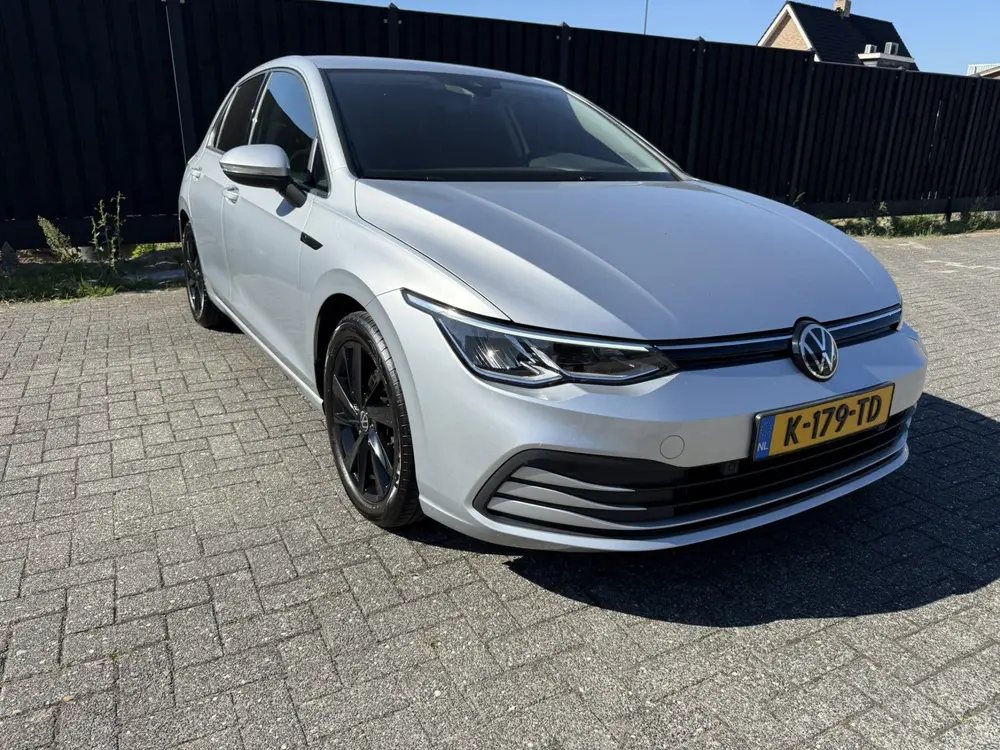 Volkswagen Golf 1.0 TSI Life | NED AUTO | GETINTE RAMEN | ZW uit 2021, foto 3