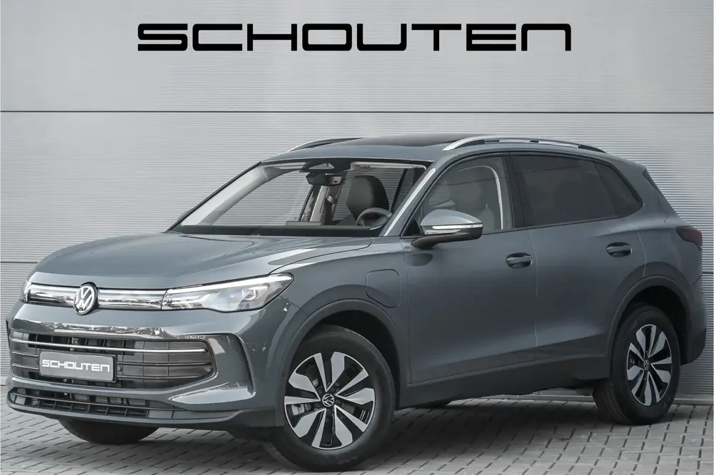 Volkswagen Tiguan 1.5 eHybrid 30 Year Ed Style Pano IQ Winte uit 2026