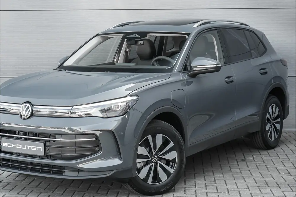 Volkswagen Tiguan 1.5 eHybrid 30 Year Ed Style Pano IQ Winte uit 2026, foto 17
