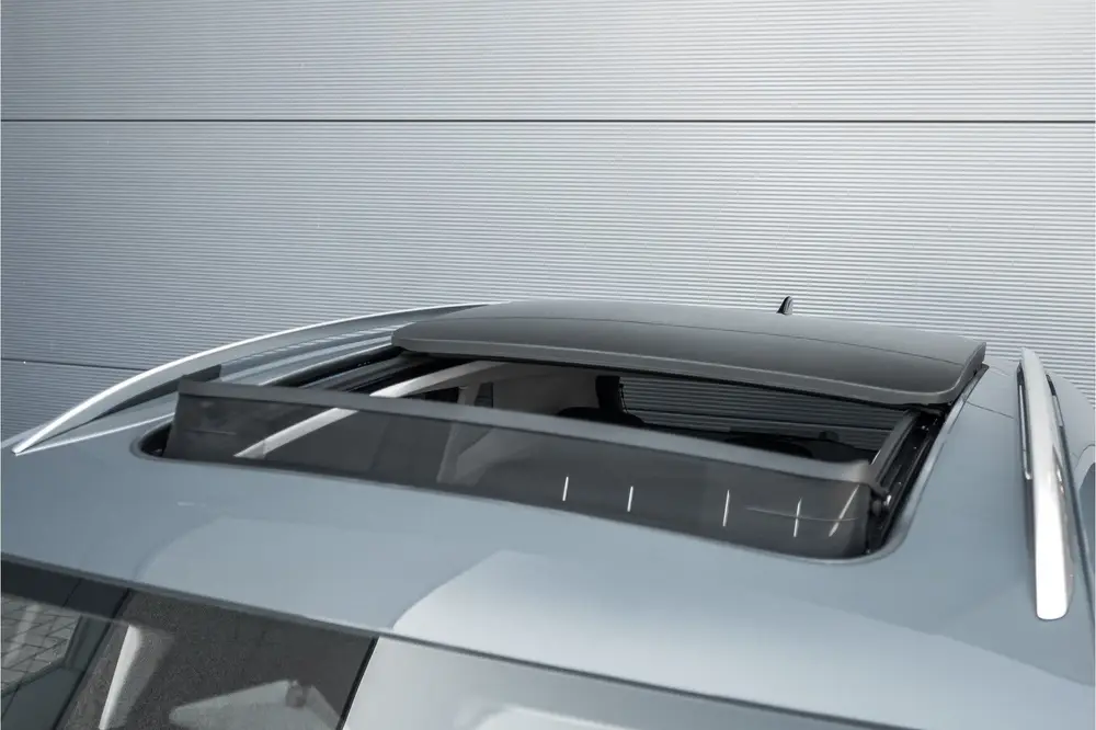 Volkswagen Tiguan 1.5 eHybrid 30 Year Ed Style Pano IQ Winte uit 2026, foto 19
