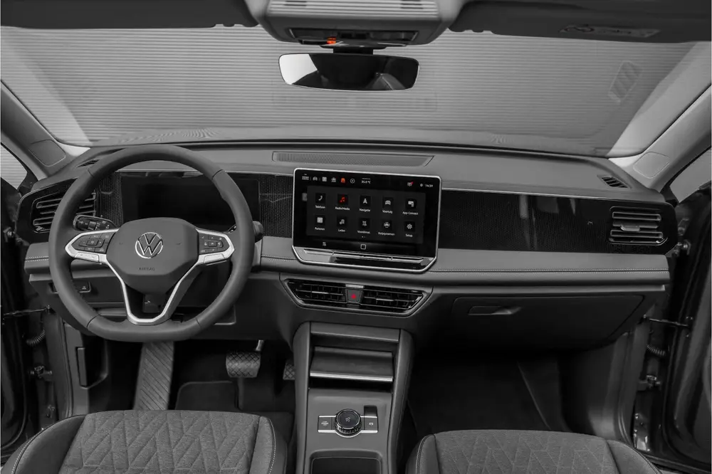 Volkswagen Tiguan 1.5 eHybrid 30 Year Ed Style Pano IQ Winte uit 2026, foto 2