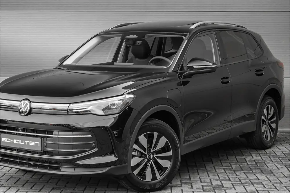 Volkswagen Tiguan 1.5 eHybrid 30 Year Ed Style IQ Pano Winte uit 2026, foto 17