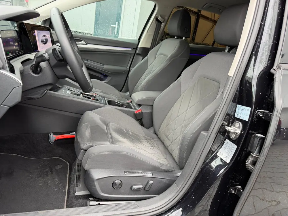 Volkswagen Golf 1.0 eTSI Business VOL optie's automaat uit 2021, foto 13