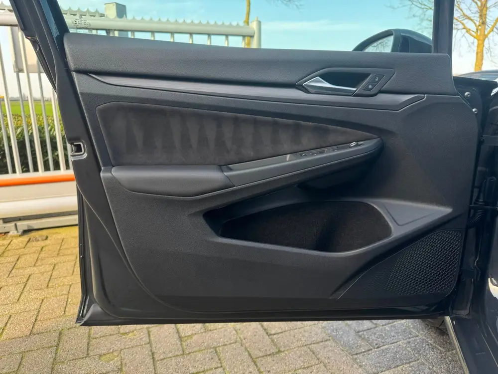 Volkswagen Golf Variant 1.5 TSI Style ERGOACTIVE / IQ LIGHT uit 2022, foto 11