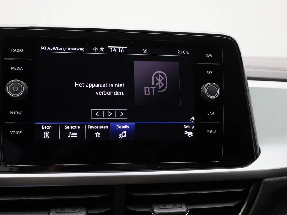 Volkswagen T-Roc 1.0 TSI Life 110 PK| Origineel Nederlands | uit 2022, foto 19