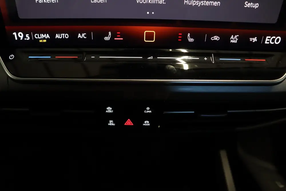 Volkswagen Golf 1.5 eHybrid Life Edition uit 2025, foto 17
