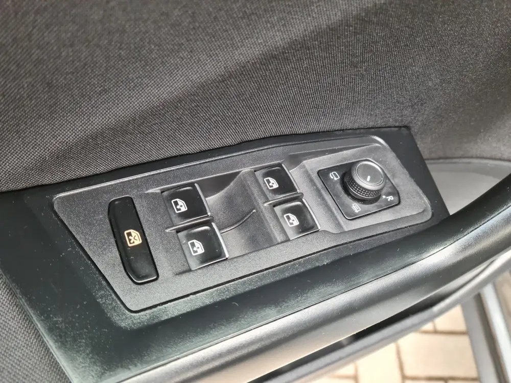 Volkswagen T-Roc 1.5 TSI Sport Business R|panodak|trekhaak|A uit 2020, foto 17