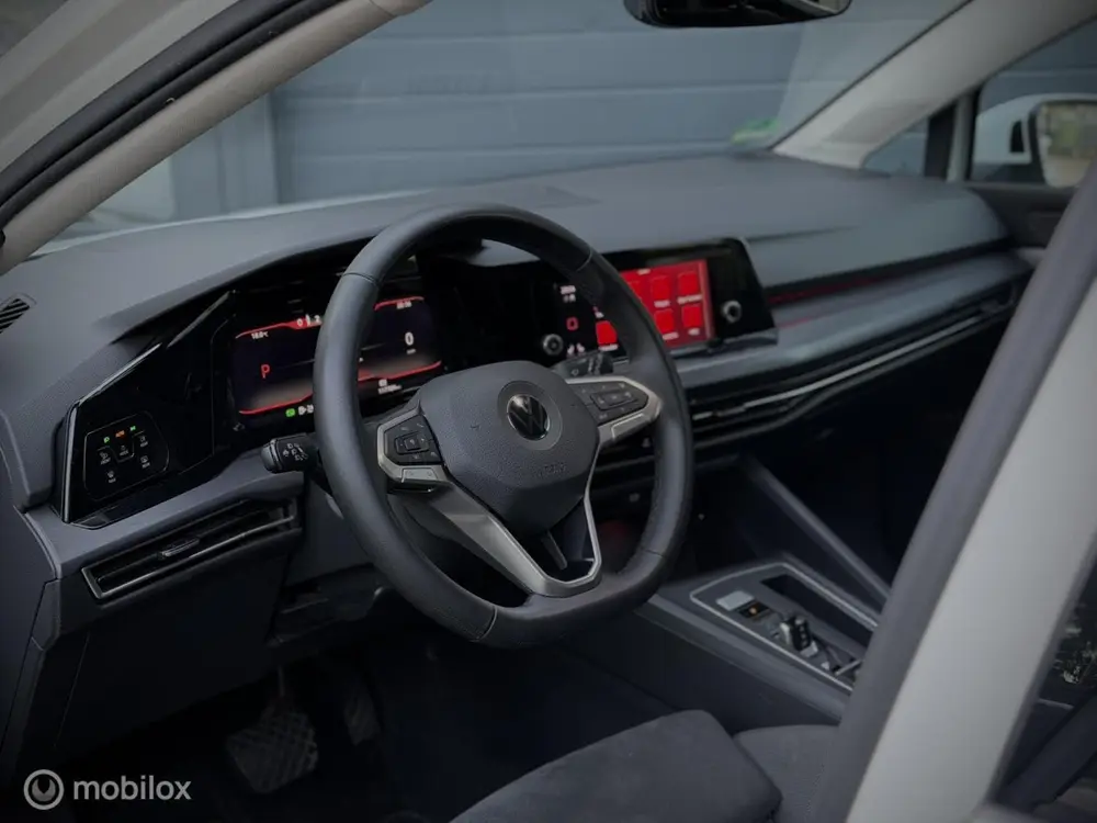 Volkswagen Golf 1.5 eTSI Style stoelvwr, Memory, IQ, Carplay uit 2020, foto 4