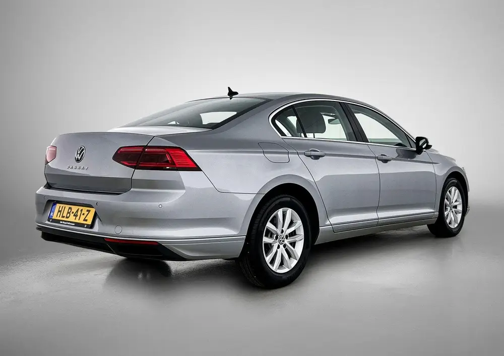 Volkswagen Passat 1.5 TSI Business | ACHTERUITRIJCAMERA | AP uit 2020, foto 4