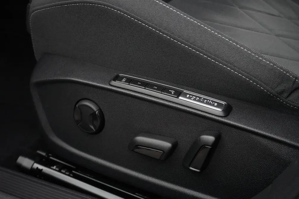 Volkswagen Golf 1.5 TSI Life Business | PANORAMADAK | CARPLA uit 2020, foto 16