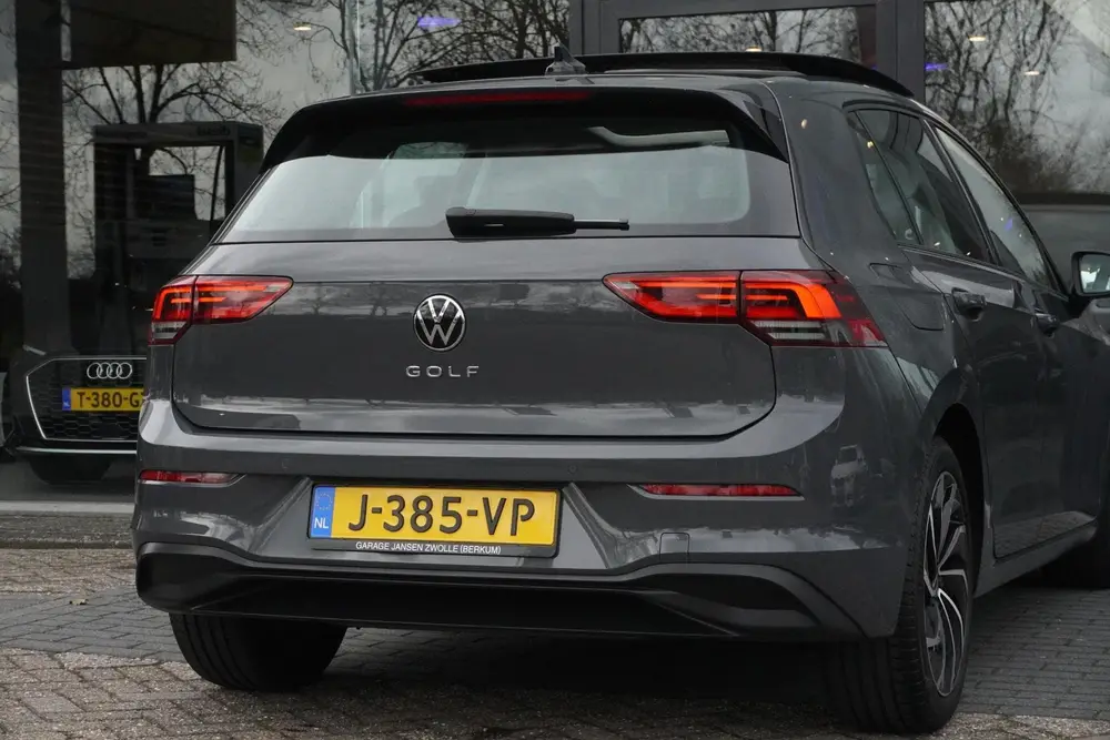Volkswagen Golf 1.5 TSI Life Business | PANORAMADAK | CARPLA uit 2020, foto 6