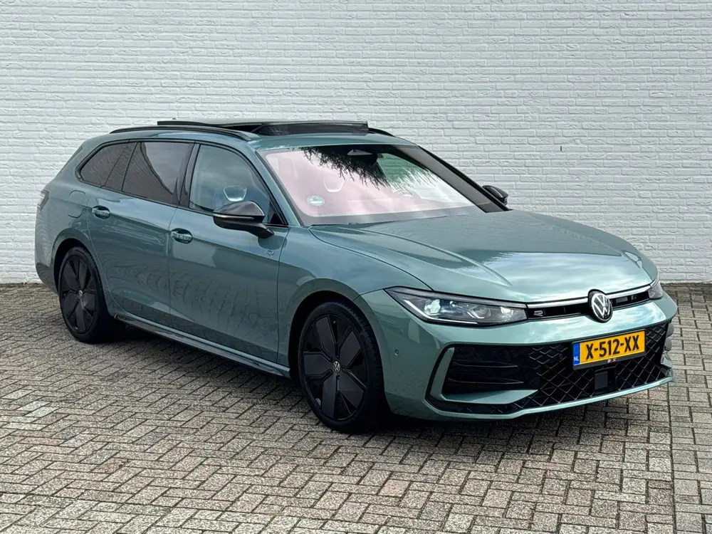 Volkswagen Passat Variant 1.5 eTSI R-Line Panorama Massage s uit 2024, foto 11