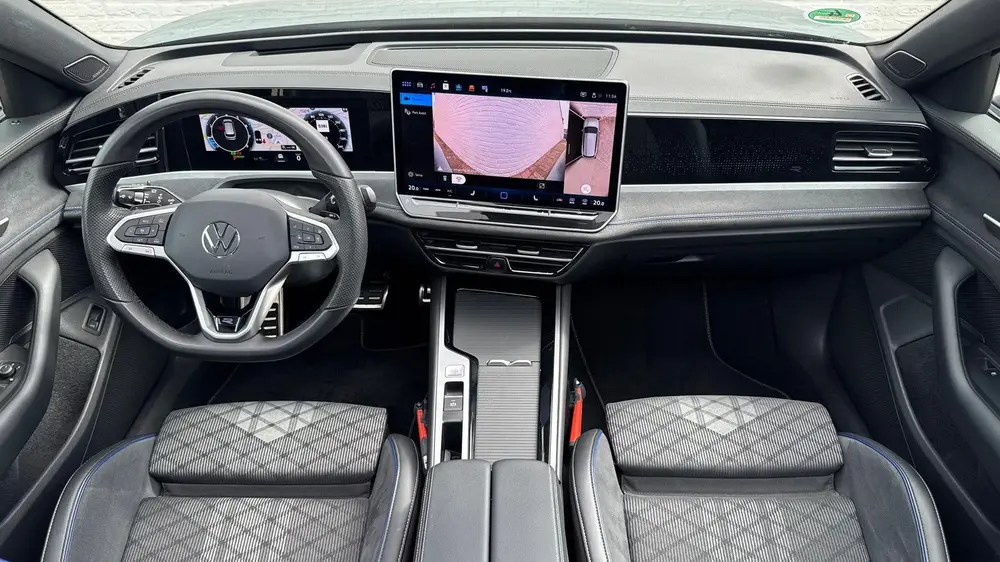 Volkswagen Passat Variant 1.5 eTSI R-Line Panorama Massage s uit 2024, foto 2