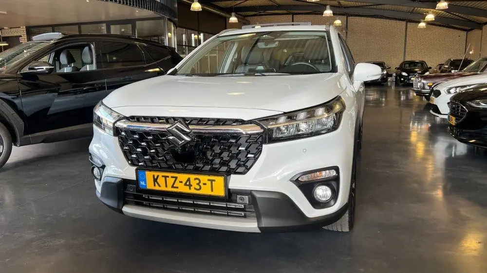 Suzuki Overige Modellen S-CROSS 1.4 Boosterjet Style Smart Hybrid 360 camara uit 2026, foto 2