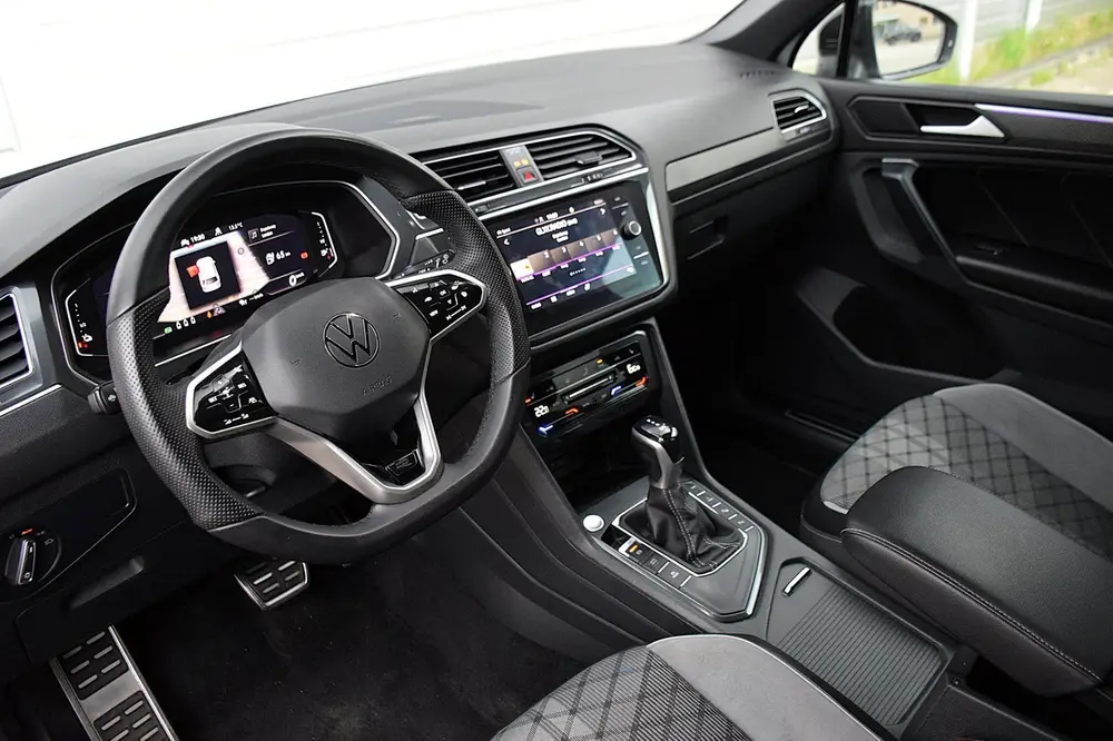 Volkswagen TIGUAN 1.4 TSI eHybrid R-Line Binnen&Buiten+*190D uit 2021, foto 16