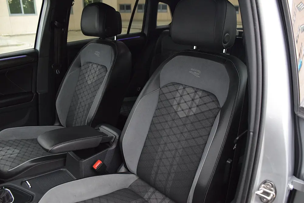 Volkswagen TIGUAN 1.4 TSI eHybrid R-Line Binnen&Buiten+*190D uit 2021, foto 18