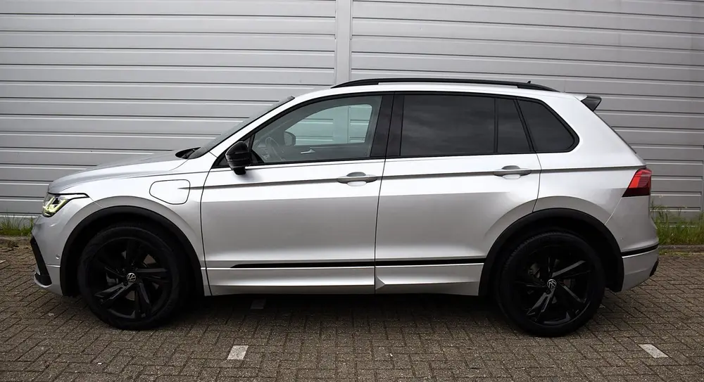 Volkswagen TIGUAN 1.4 TSI eHybrid R-Line Binnen&Buiten+*190D uit 2021, foto 4