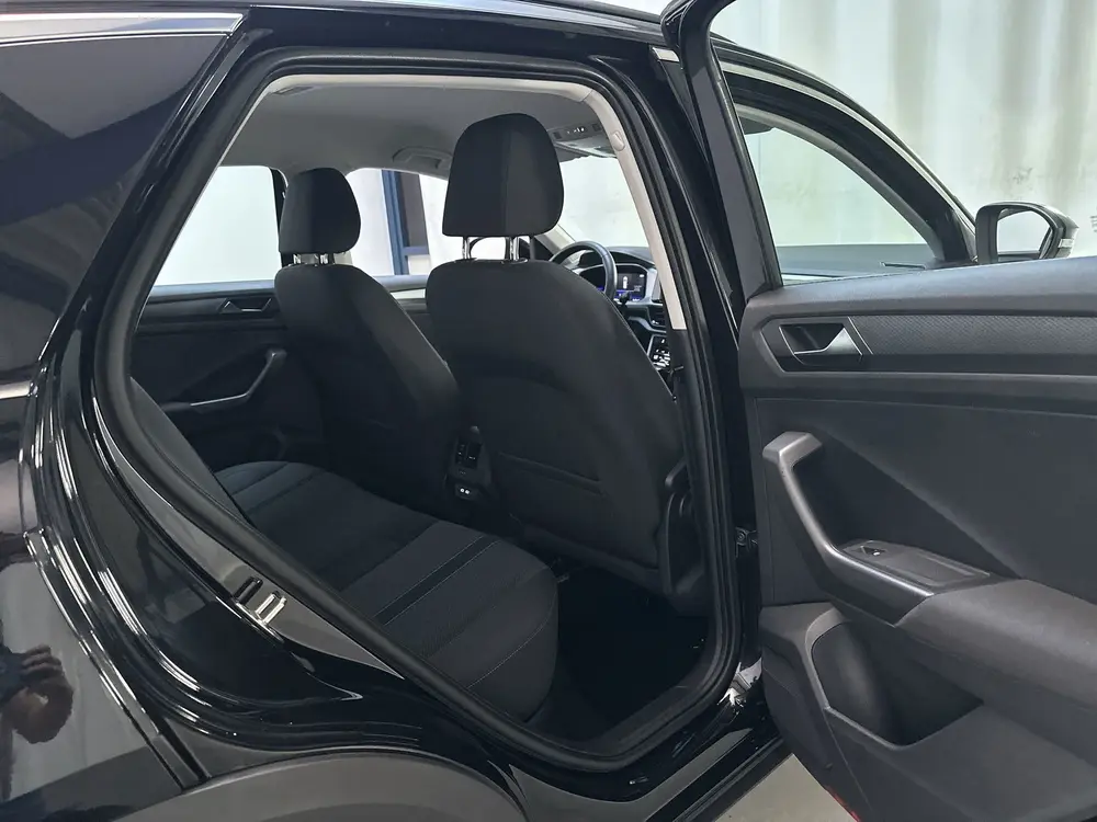 Volkswagen T-Roc 1.5 TSI 150pk DSG Life Business Camera Navi uit 2022, foto 19