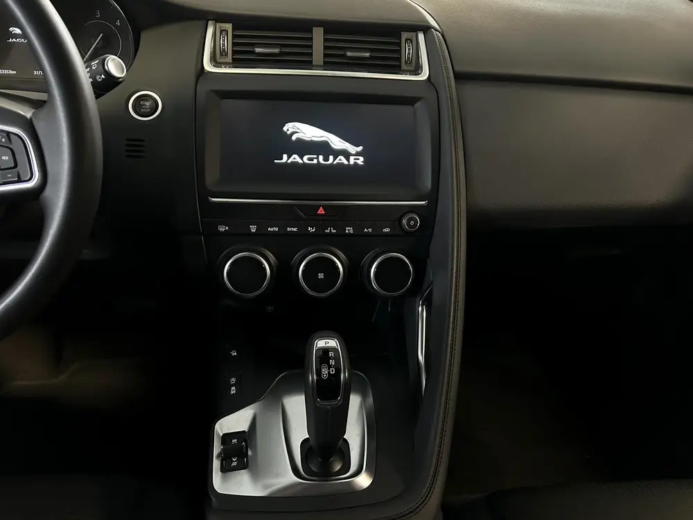Jaguar E-Pace E-Pace 2.0 Turbo 180PK AWD Automaat R Dynamic-S/20"in uit 2019, foto 17