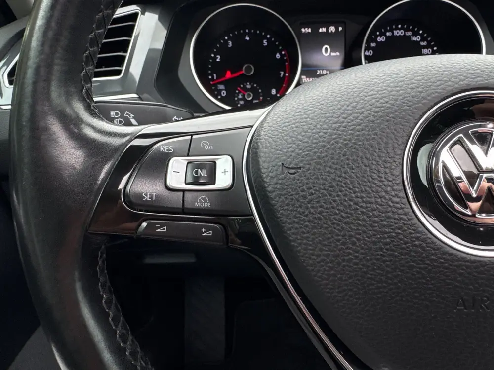 Volkswagen Tiguan 1.4 TSI 150PK ACT DSG HIGHLINE PANO/TREKHA uit 2019, foto 17