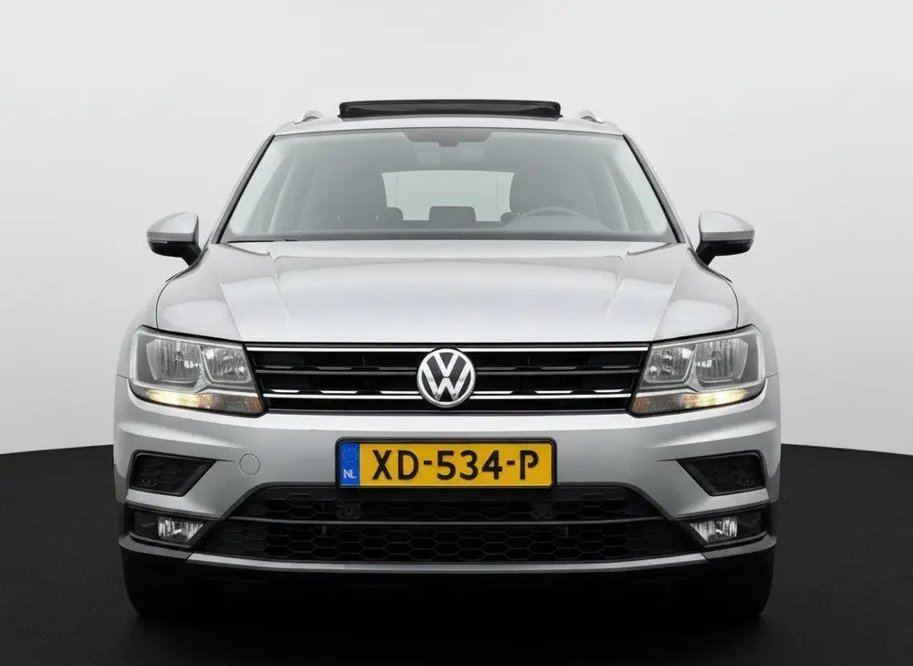 Volkswagen Tiguan 1.4 TSI 150PK ACT DSG HIGHLINE PANO/TREKHA uit 2019, foto 2