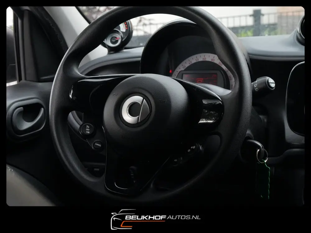 Smart Forfour EQ Essential Sport Automaat 18 kWh Airco Leer uit 2021, foto 16