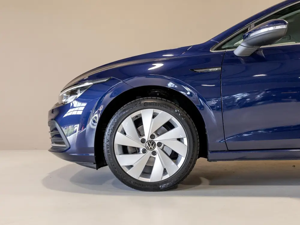 Volkswagen Golf 1.5 eTSI R-Line Business+ 150pk / Dodehoek d uit 2022, foto 13