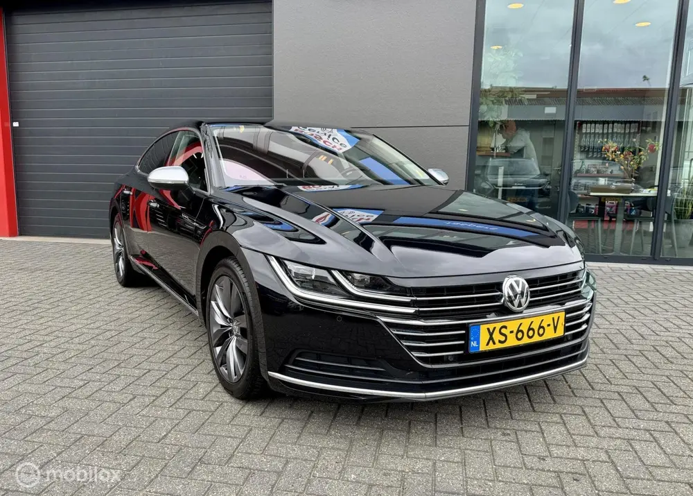 Volkswagen Arteon 1.5 TSI Business R-Line uit 2019, foto 2