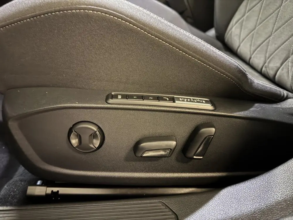 Volkswagen Golf 204PK eHybrid PHEV DSG STYLE CAMERA/CARPLAY/ uit 2023, foto 19