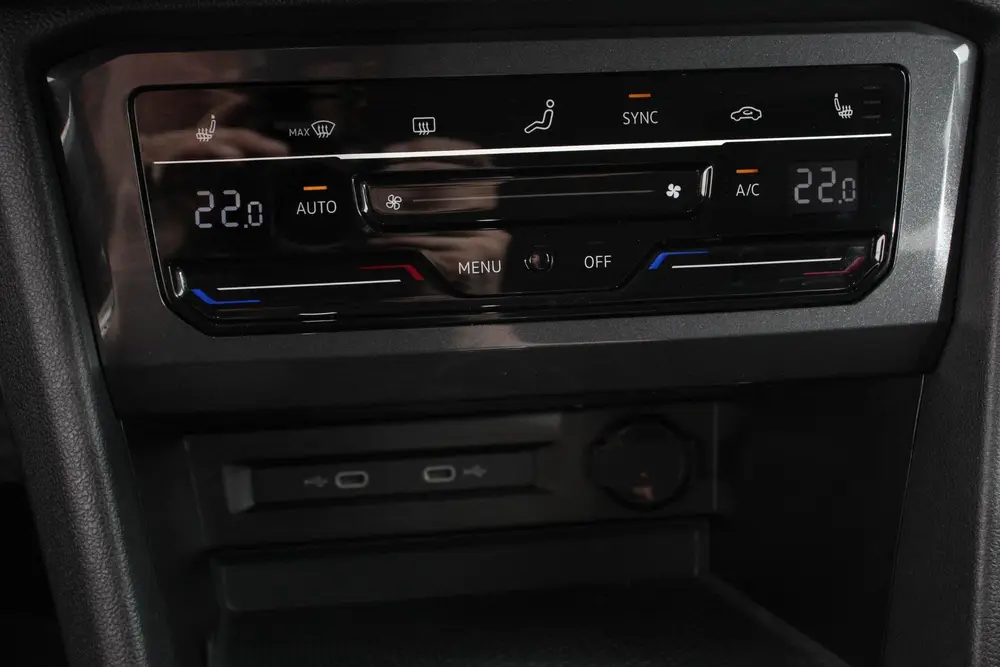 Volkswagen Tiguan Allspace 1.5 TSI DSG Life 7p. Navigatie Ad uit 2022, foto 17